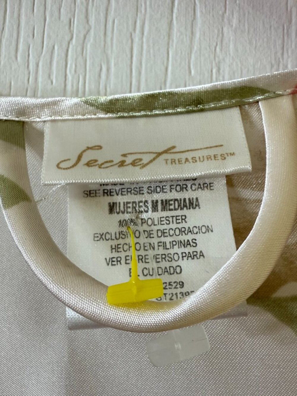 🪩 2/20 Secret Treasures Floral Satin Robe - Picture 3 of 4